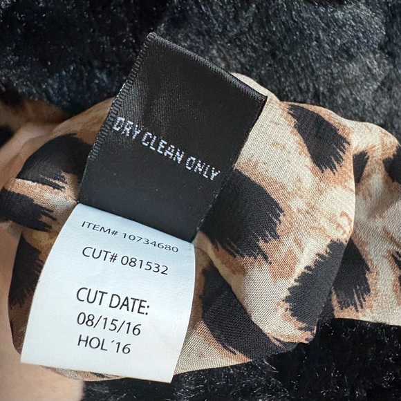 Torrid Faux Fur Cropped Jacket - Picture 10 of 13